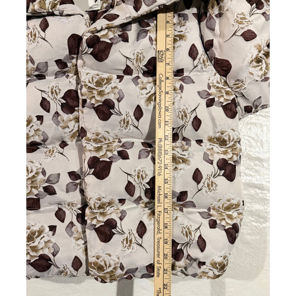 NWT Glamorous LuLus Seriously Comfy Light Grey Floral Jacquard Quilted Puffer XS - Picture 8 of 9